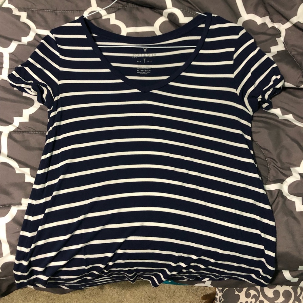 American Eagle striped tee